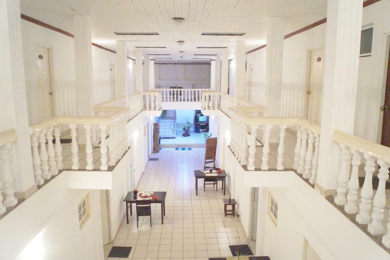 Oasis Skybeach Hostel - เนกอมโบ ภายนอก รูปภาพ